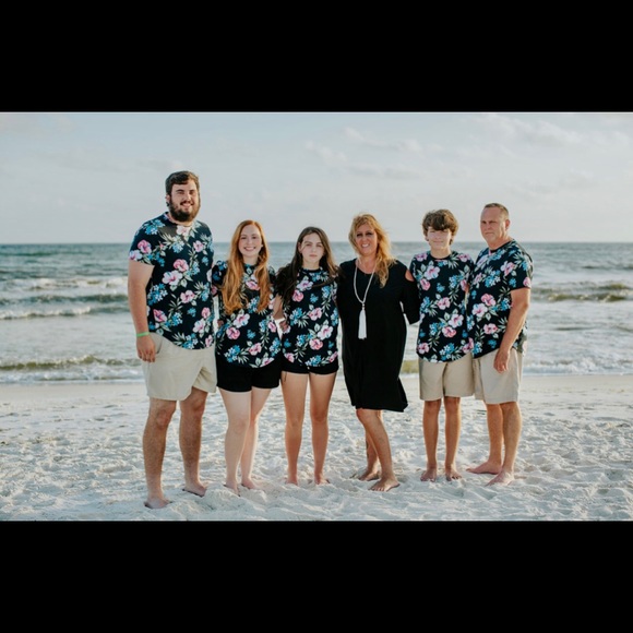 Meet your Posher, Traci - Picture 1 of 1